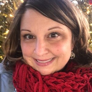 Meet your Posher, Leigh